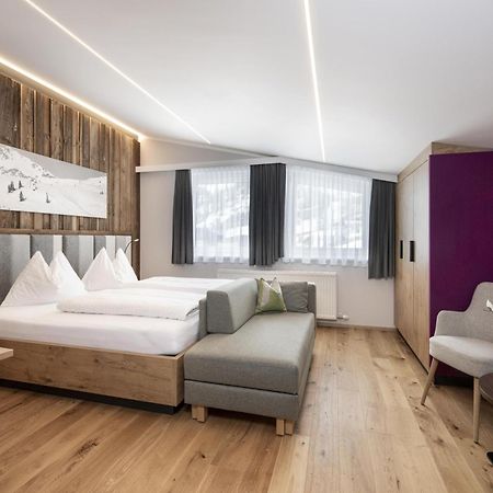 Austria Alpinhotel Ski In Ski Out An Der Edelweissbahn Obertauern Exteriör bild