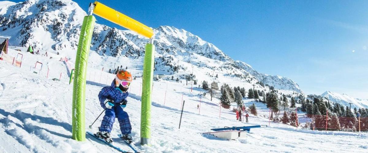 Austria Alpinhotel Ski In Ski Out An Der Edelweissbahn Obertauern Exteriör bild