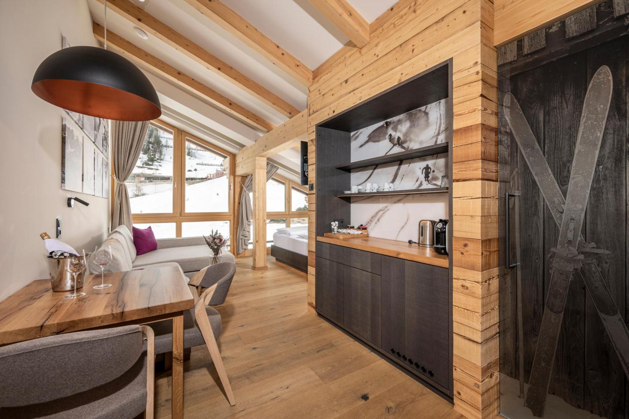 Austria Alpinhotel Ski In Ski Out An Der Edelweissbahn Obertauern Exteriör bild